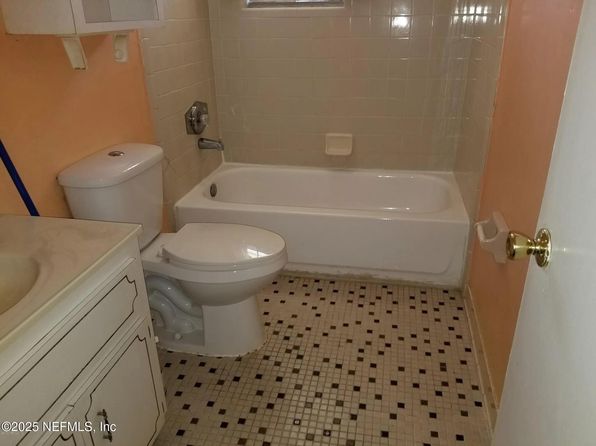 jacksonville-florida-154639349 picture