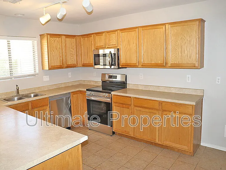 7928 W Florence Ave — Photo 4