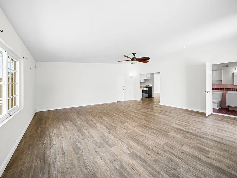 7608 Hyssop Dr — Photo 18
