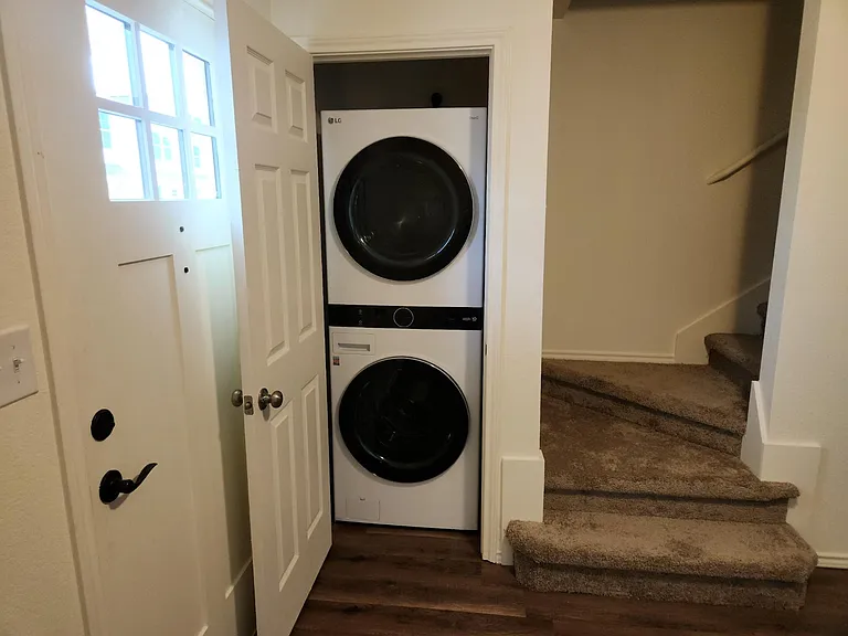 350 Debus St #204A — Photo 10