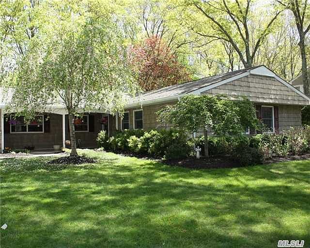 1st image of 17 Sandstone Ln