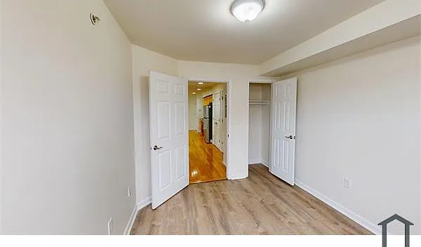 3 bed, $2,594 — Photo 2