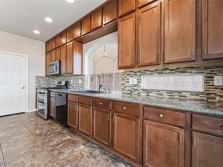 6014 Belvedere Canyon Ave — Photo 8