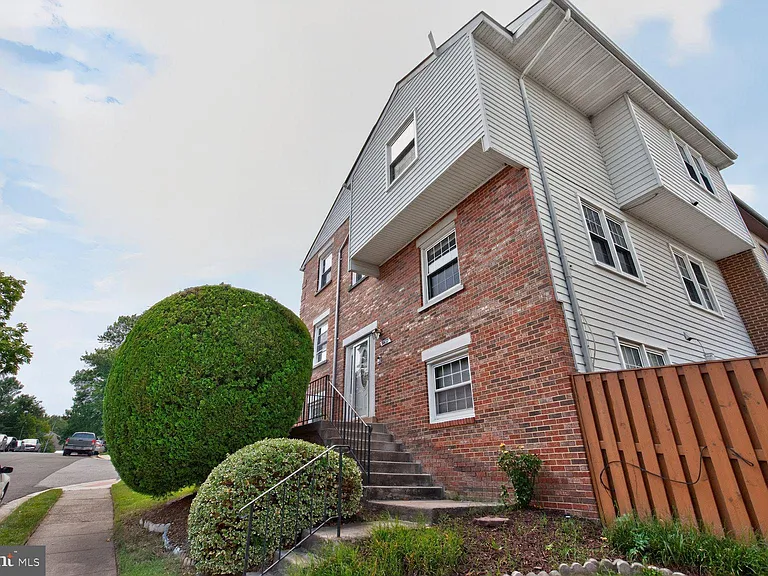 9457 Jenerio Ct — Photo 3