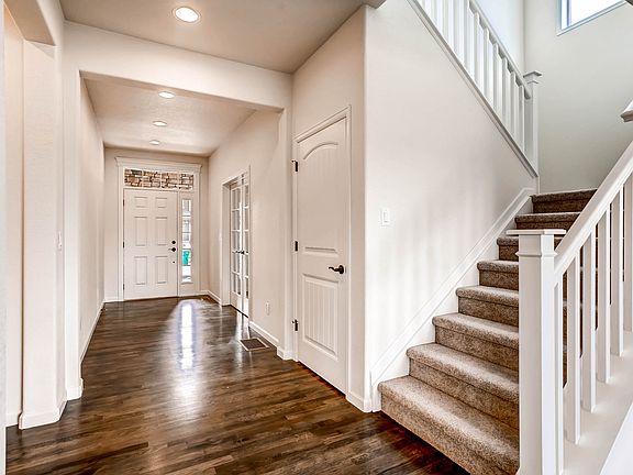 Photo of similar home.