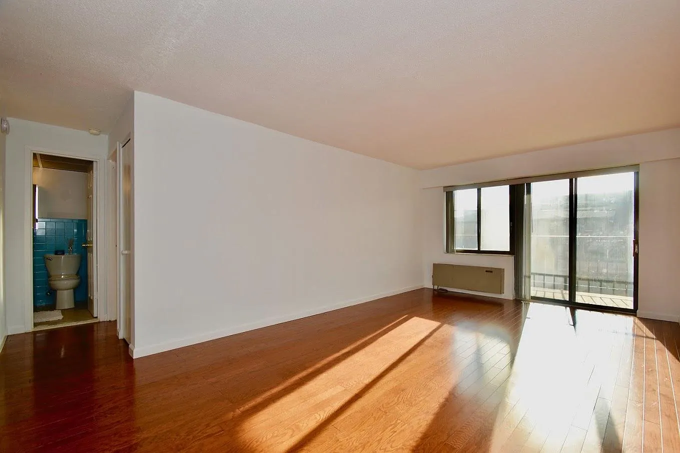 1 bed, 632 sqft, $2,100 — Photo 4
