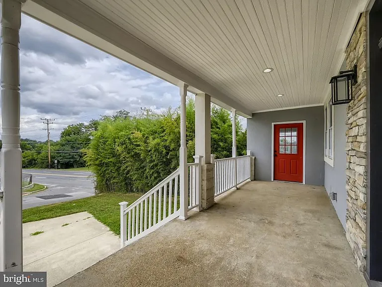 1826 Fairview Ave — Photo 23