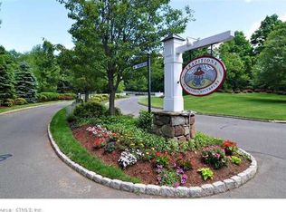 14 Gettysburg Rd, Southbury, CT 06488