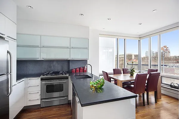 Sold by Stribling | media 10