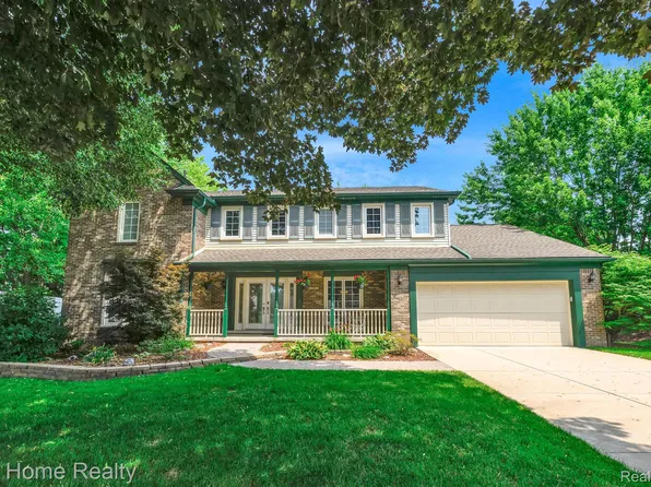 38035 Baywood Dr, Farmington Hills, MI 48335