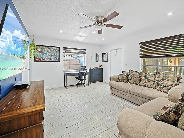 5120 SW 26th Ave #1-2 — Photo 8