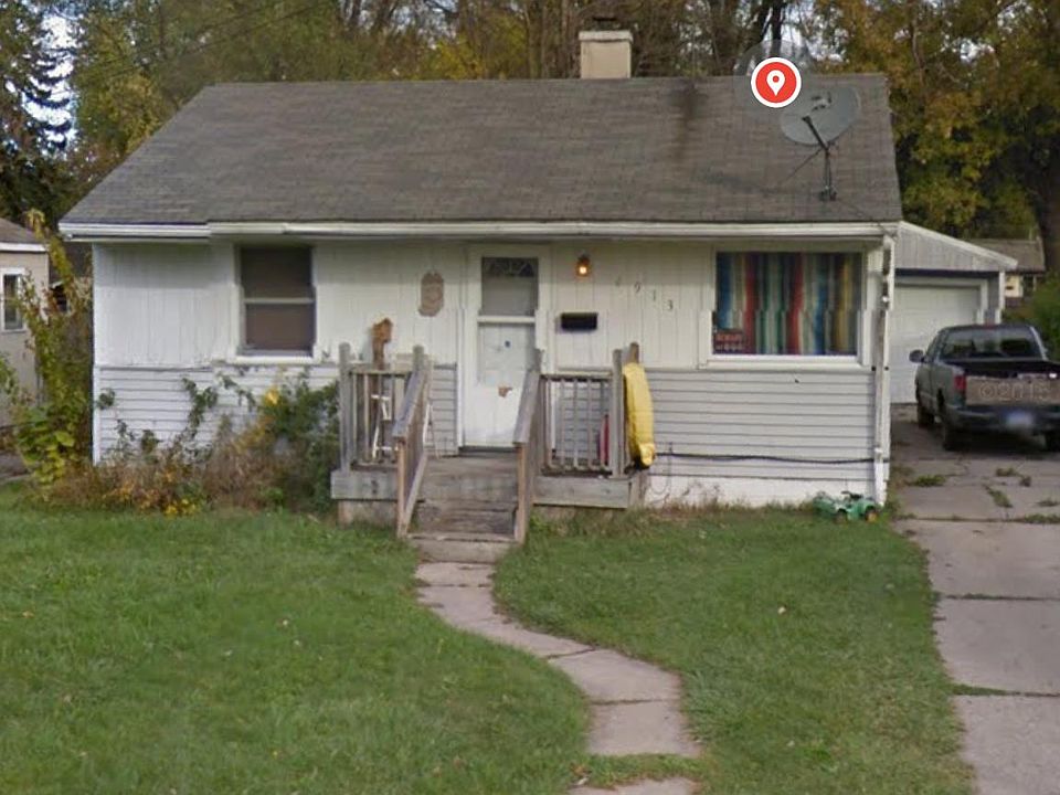 2nd image of 2913 Montana Ave