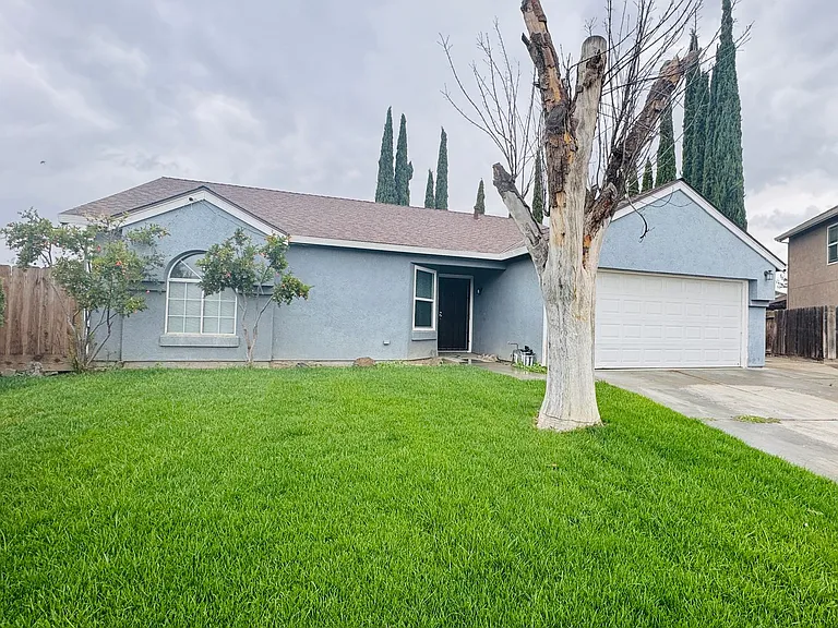827 Mesa Ct — Photo 1