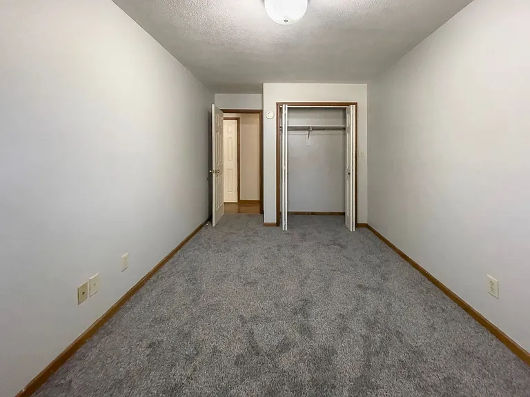 Riverwood Apartments — Photo 20