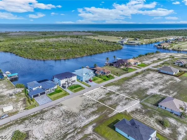 3431 NW 46th Pl, Cape Coral, FL 33993
