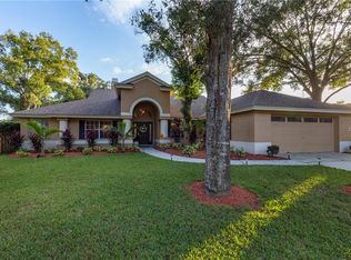 513 Goodwood Dr, Lutz, FL 33549