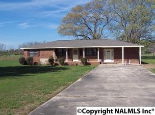 225 Southerland Dr, Horton, AL 35980