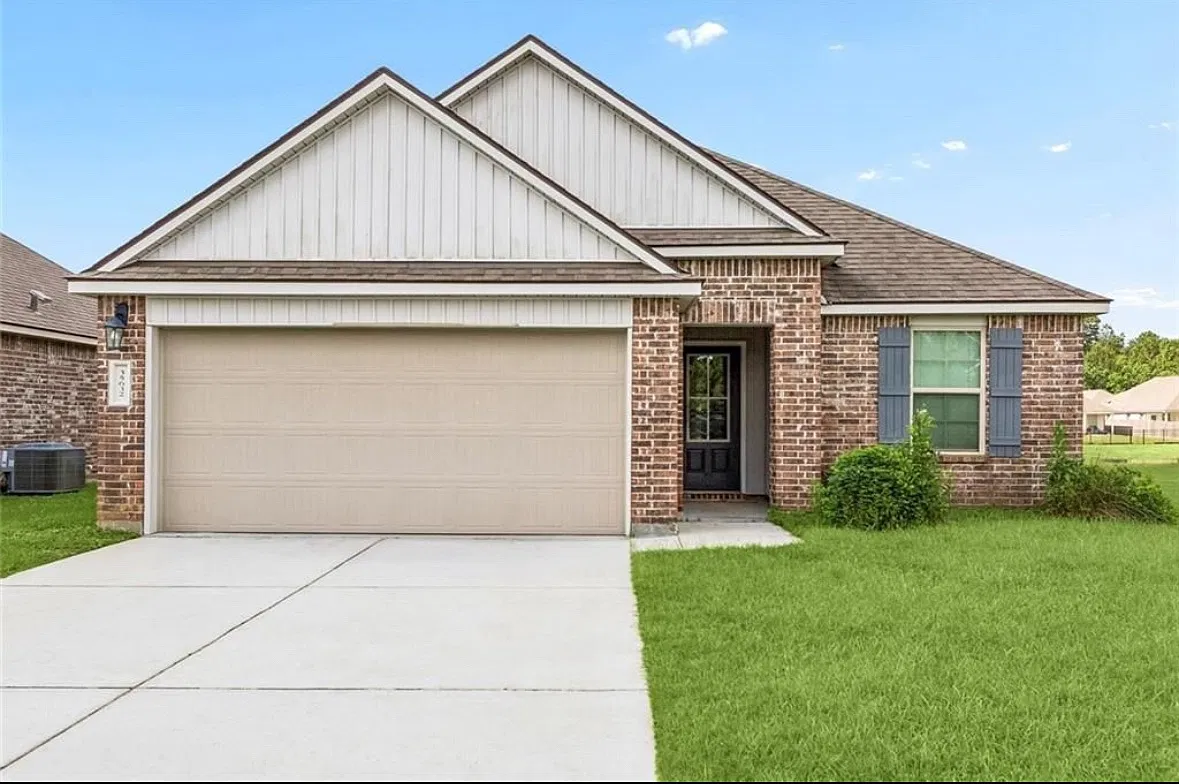 4 bed, 1585 sqft, $1,995 — Photo 1
