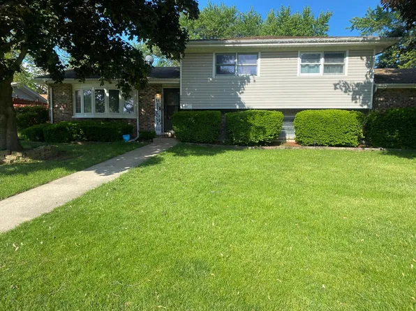 1161 Comet Dr, Aurora, IL 60505