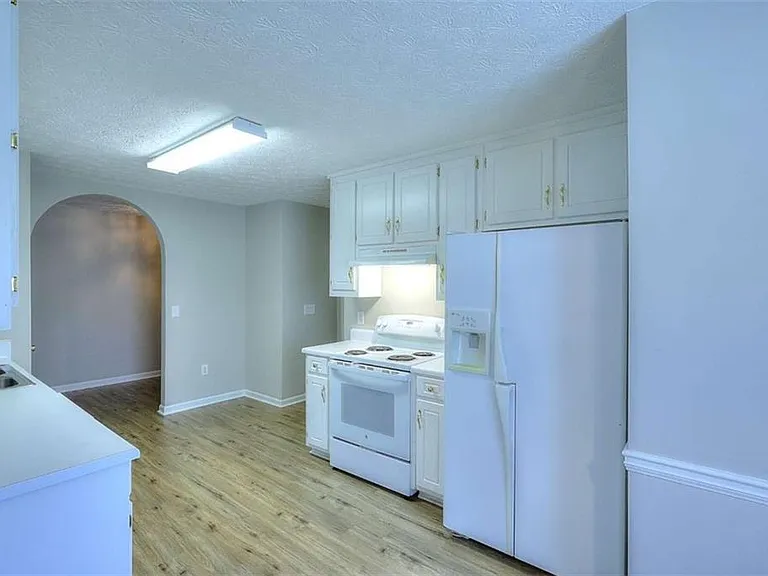 4160 Janel Ln — Photo 33