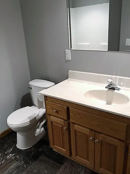 2 bed, 950 sqft, $1,350 — Photo 2