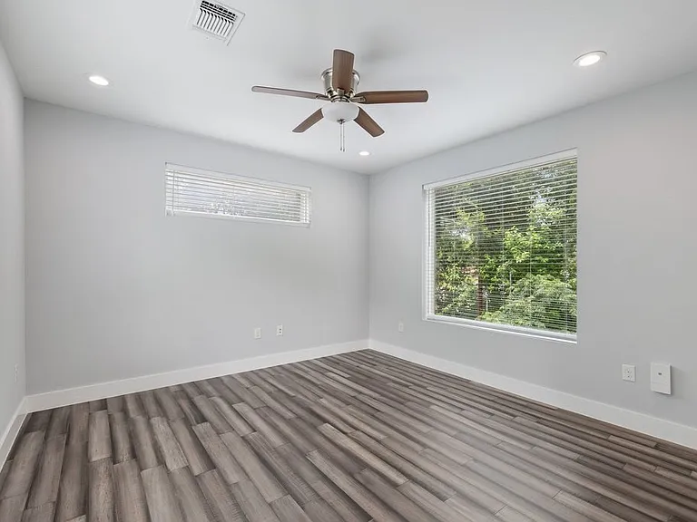 6109 Cherrylawn Cir #A — Photo 32