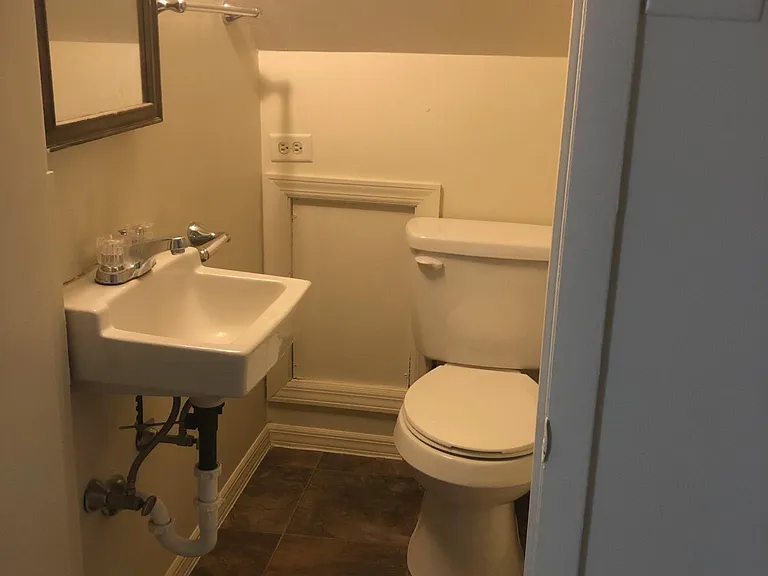 103 N East St #4 — Photo 5