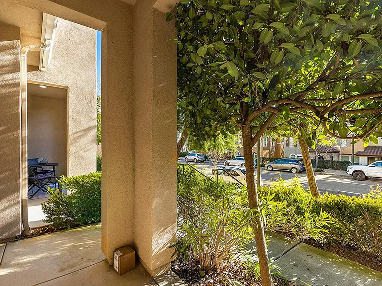 1186 Elfin Forest Rd W — Photo 4