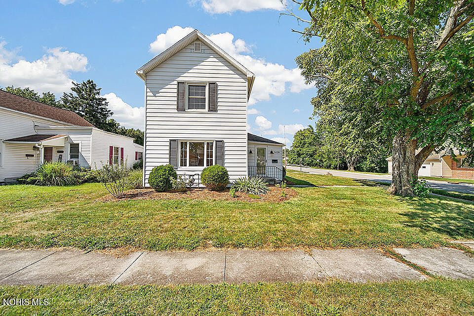 1st image of 1628 Connell Ave