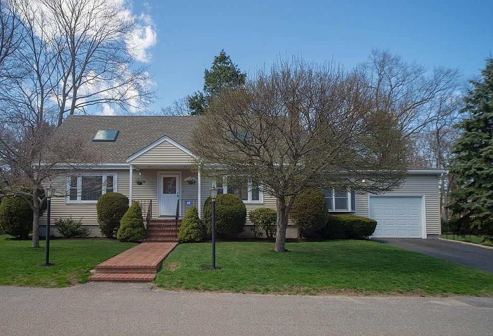 2 New Fisher Ln, Walpole, MA 02081 Zillow