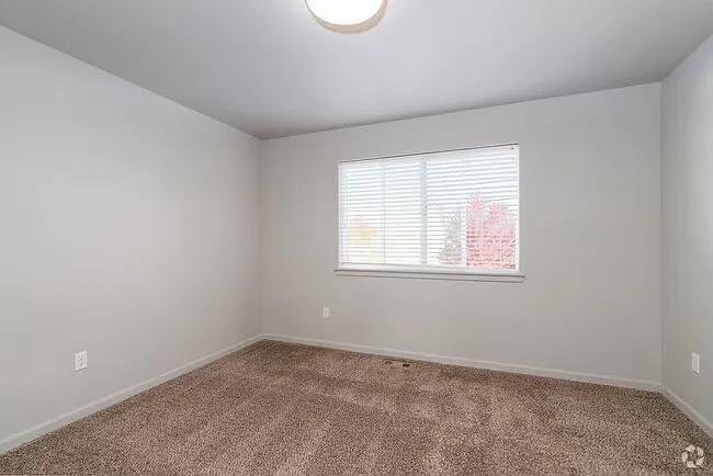 10652 N May Ln — Photo 14