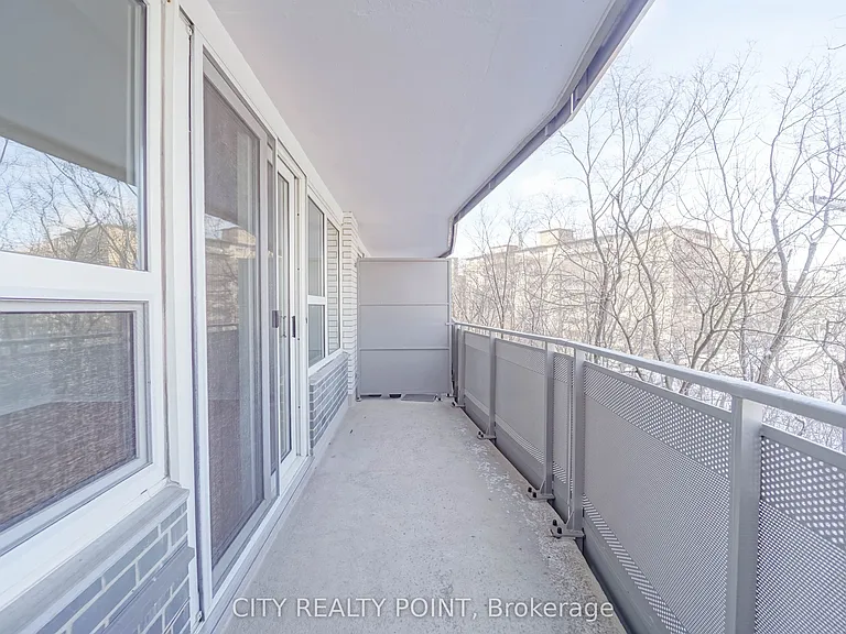 10 Shallmar Blvd #510 — Photo 10