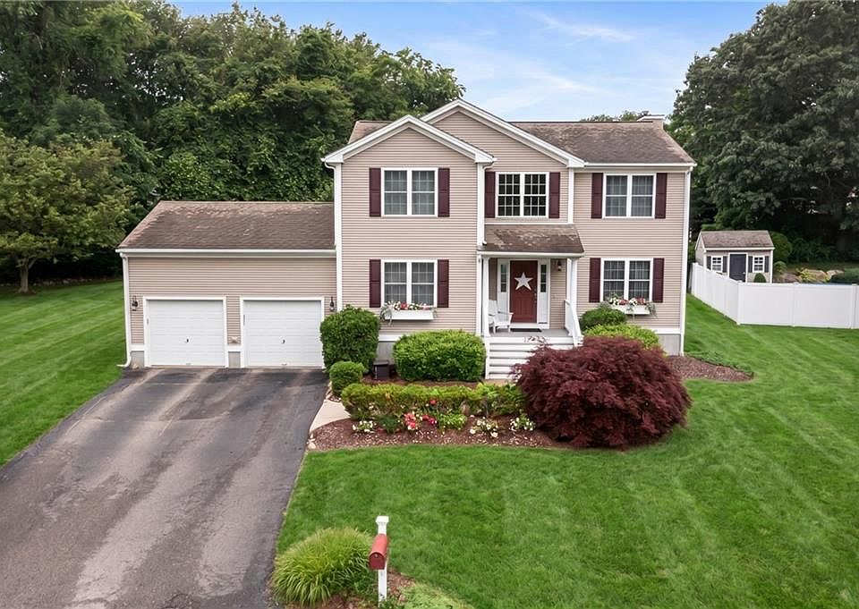 1st image of 104 Birchwood Dr