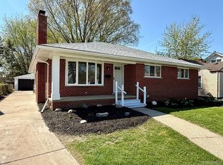 21805 Pleasant Ave, Eastpointe, MI 48021