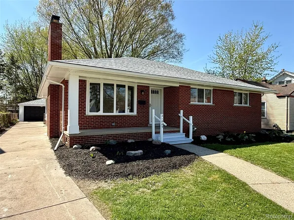 21805 Pleasant Ave, Eastpointe, MI 48021