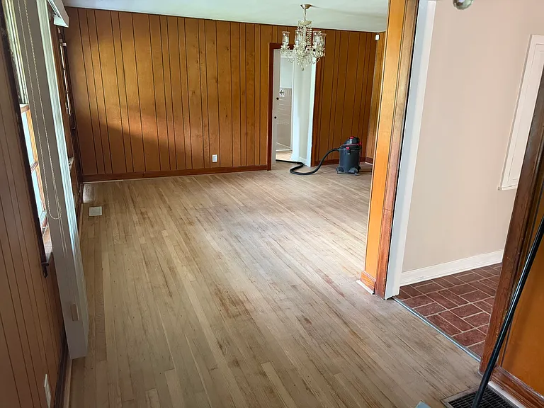 127 Longview Dr — Photo 18