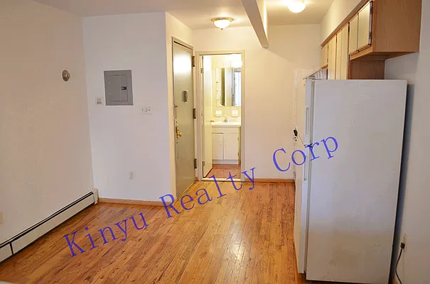 Rented by Kinyu Realty | media 1