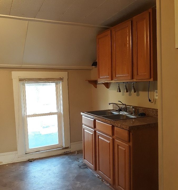 1st image of 1218 Montrose Ave SE #B