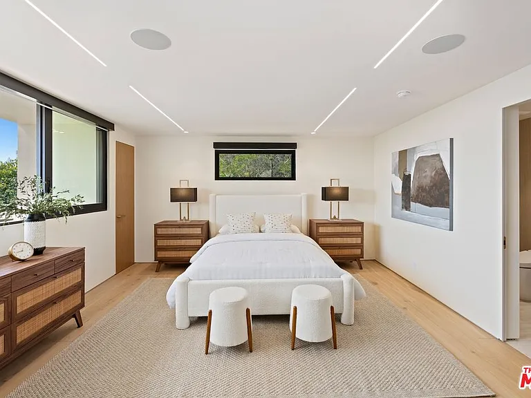 2501 Banyan Dr — Photo 37