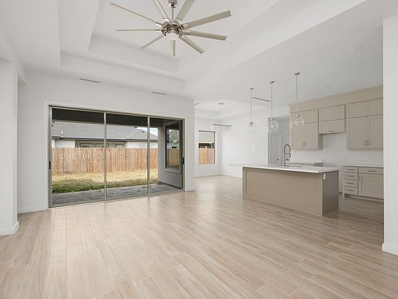 5th image of 8620 Verbena Ln