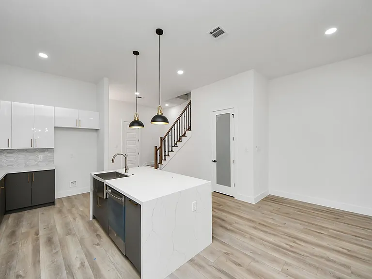 2911 Wichita St — Photo 15