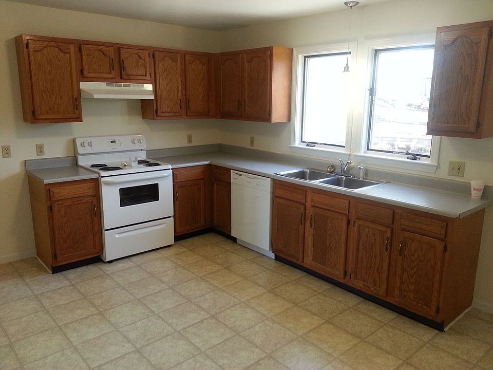 Hillside Terrace Apartment Rentals North Attleboro, MA Zillow