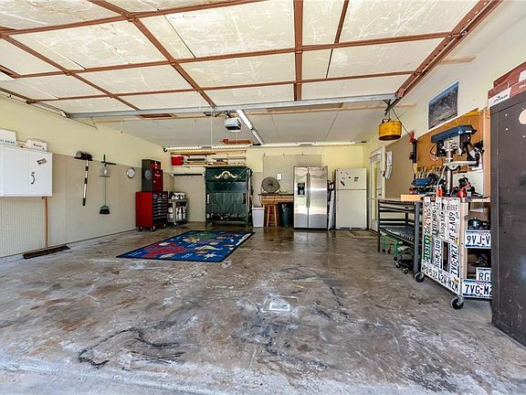 4th image of 818 Camino Ct