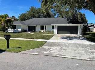 2122 Portland Ave, Wellington, FL 33414