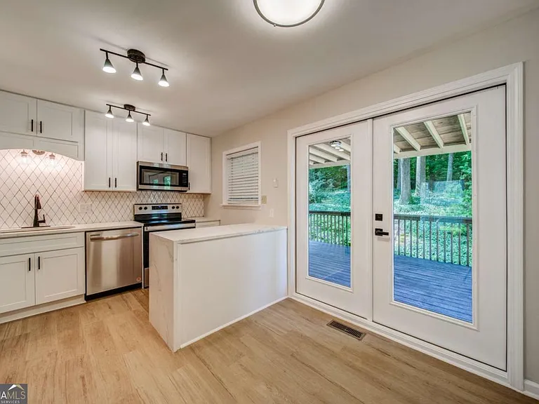 4734 N Springs Rd NW — Photo 11