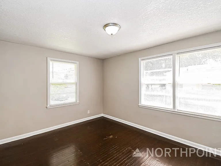5709 Milmar Dr S — Photo 8
