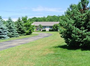 6829 Dale Ct, Fennville, MI