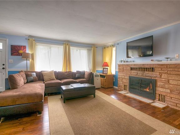 5th image of 1321 Dogwood St SE