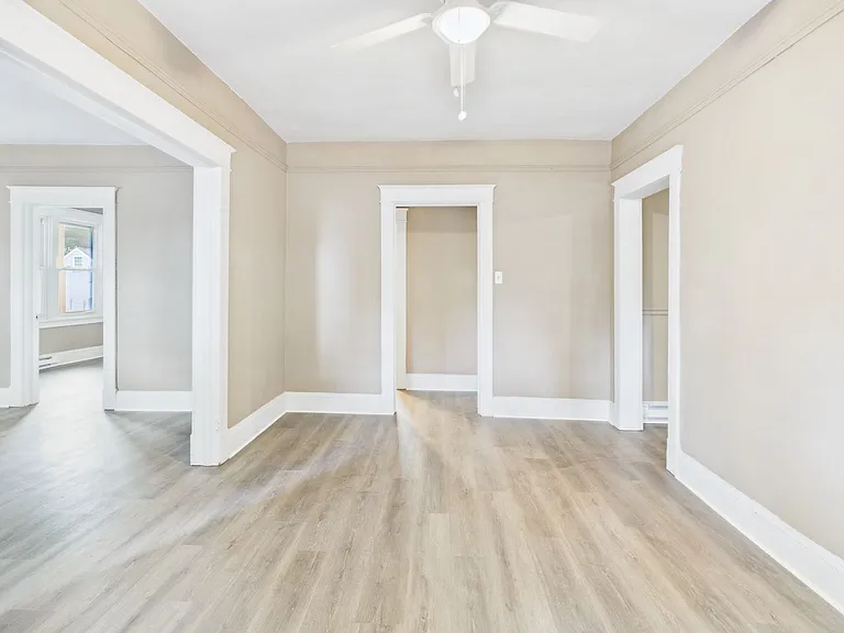 2412 Concord Ave — Photo 9