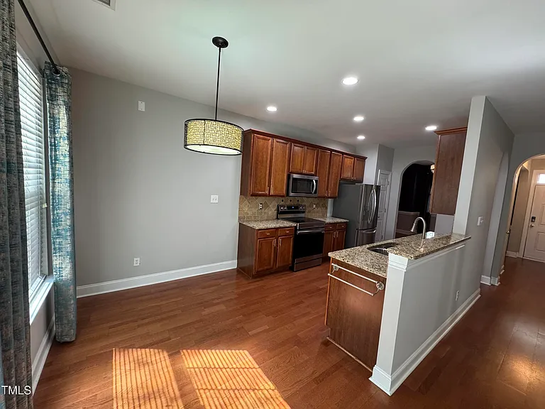 306 Meeting Hall Dr — Photo 9